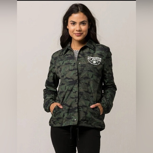 Element Camo Button front Women's  Size L(j5 - Picture 11 of 11